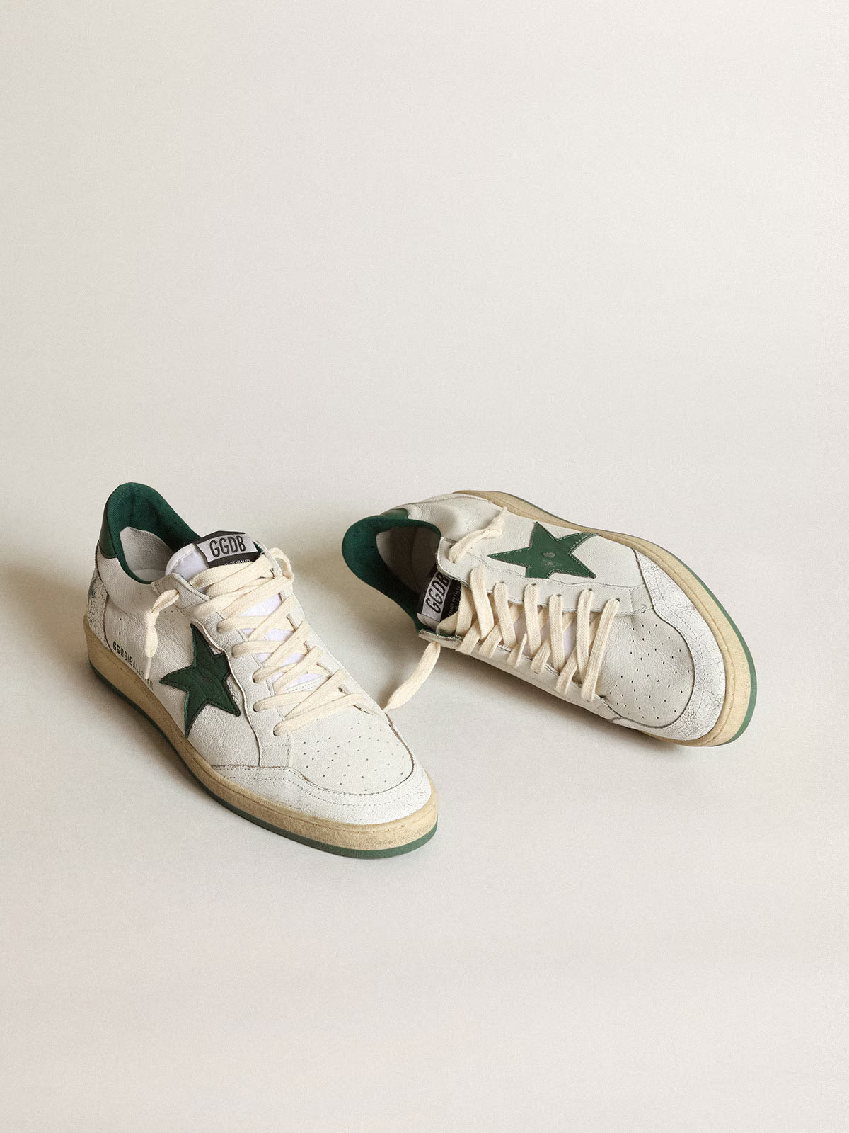 GGDB - Ball Star pour femme en cuir nappa blanc avec étoile et contrefort en cuir vert